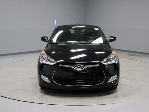 Used 2017 Hyundai Veloster Value Edition image 6