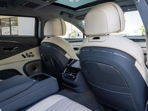 Used 2023 Bentley Flying Spur V8 AWD/4WD image 27