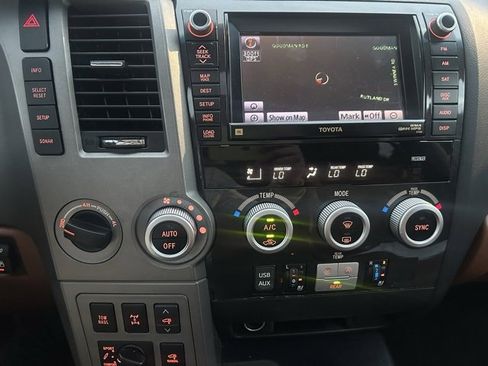 Used 2010 Toyota Sequoia Platinum image 17