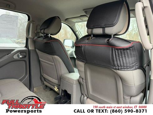 Used 2014 Nissan Frontier SV w/ SV Value Truck Package AWD/4WD image 15