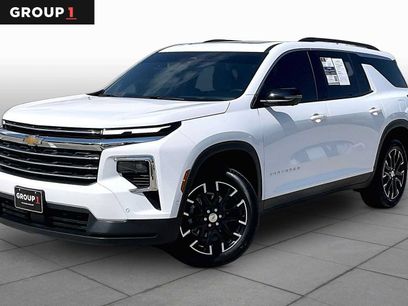 Used 2025 Chevrolet Traverse LT w/ Enhanced Driving Package