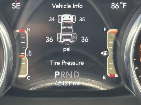 Used 2022 Jeep Wrangler Unlimited Sahara AWD/4WD image 25