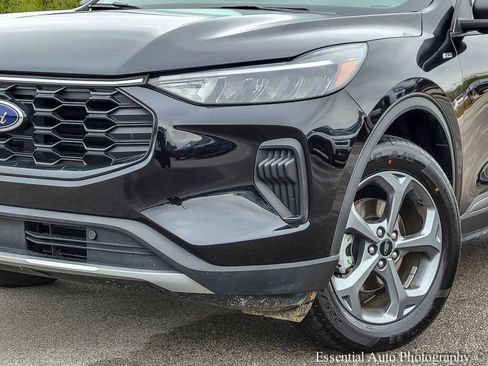 Used 2025 Ford Escape ST-Line AWD/4WD image 3