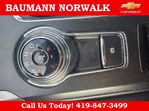 Used 2017 Ford Fusion SE w/ Fusion SE Technology Package FWD image 42