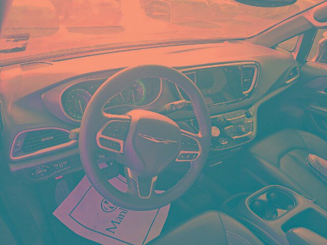 Used 2025 Chrysler Pacifica Select FWD image 4