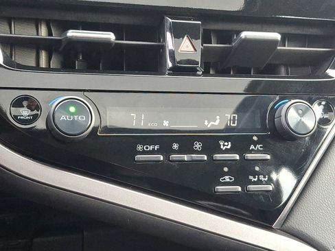 Certified 2022 Toyota Camry SE image 19