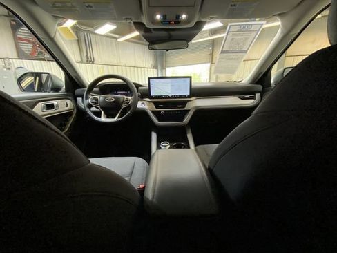 Used 2026 Ford Explorer Active RWD image 19