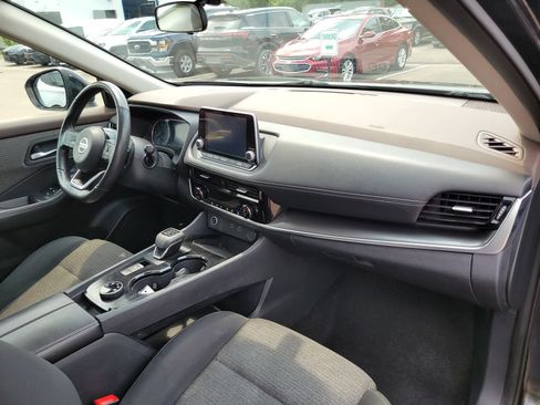 Used 2021 Nissan Rogue SV AWD/4WD image 18
