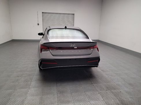 Used 2025 Hyundai Elantra Sport FWD image 6
