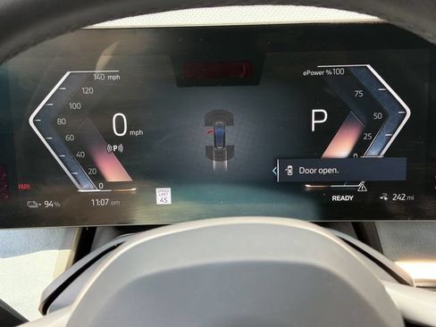 Used 2022 BMW iX xDrive50 w/ Premium Package AWD/4WD image 25