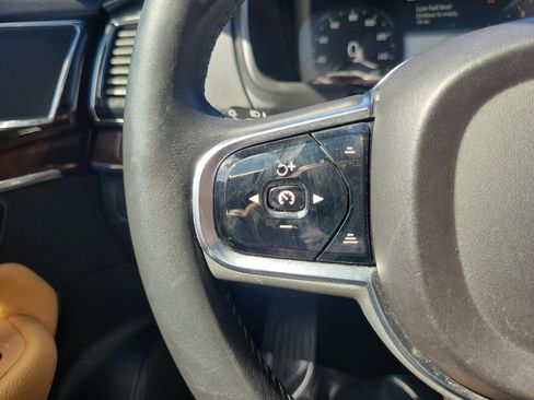 Used 2016 Volvo XC90 T6 Momentum w/ Momentum Plus Package image 20