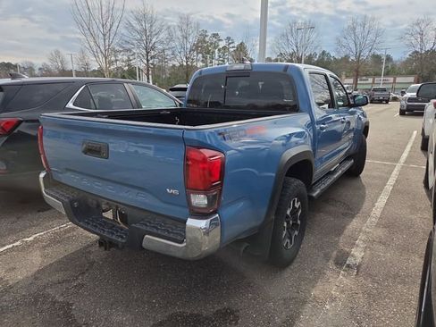 Used 2019 Toyota Tacoma TRD Off-Road image 2