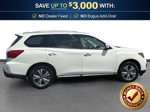 Used 2020 Nissan Pathfinder SL w/ Cargo Package FWD image 8