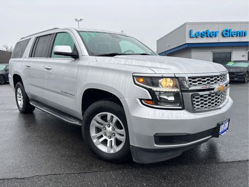 Used 2020 Chevrolet Suburban LT image 2