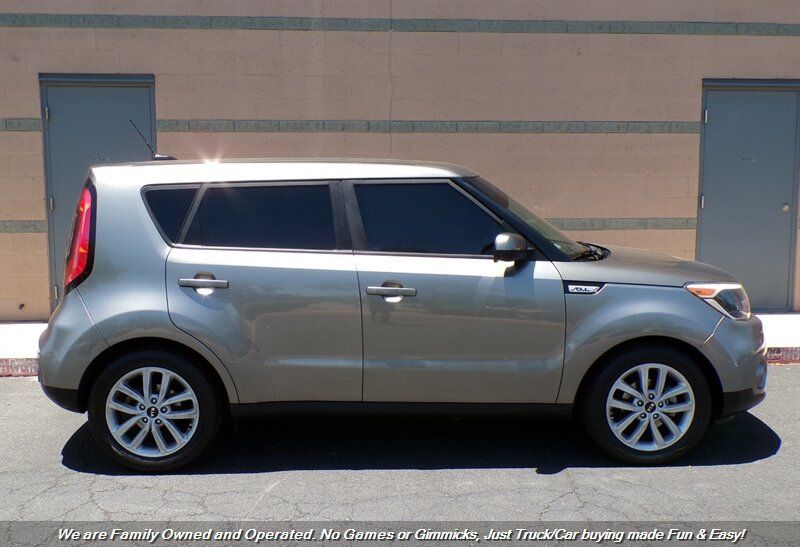 Used 2017 Kia Soul + FWD image 8