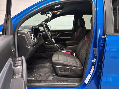 Used 2024 Chevrolet Colorado Z71 w/ Z71 Convenience Package 2 AWD/4WD image 13