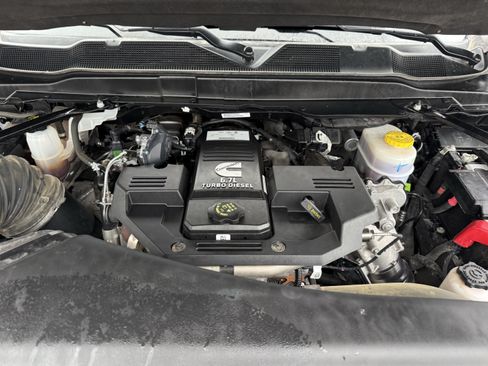 Used 2024 RAM 2500 Laramie w/ Safety Group AWD/4WD image 33