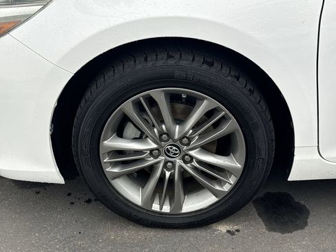 Used 2016 Toyota Camry LE image 28