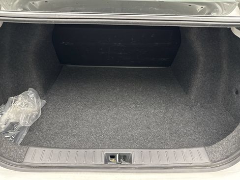 Used 2024 Nissan Versa S FWD image 18