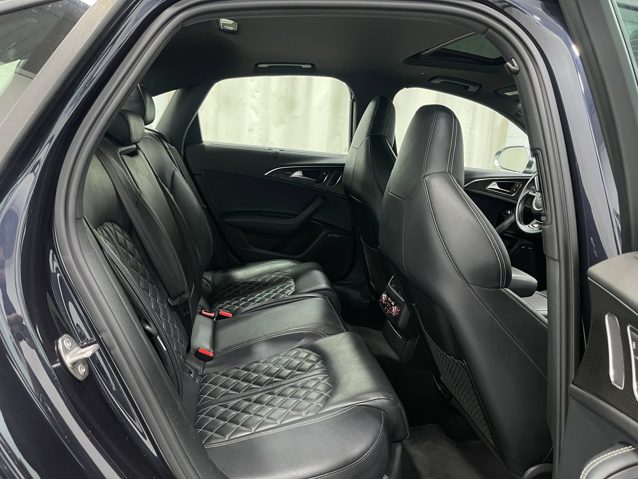 Used 2015 Audi S6 AWD/4WD image 30