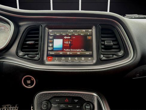 Used 2017 Dodge Challenger R/T Scat Pack w/ Leather Interior Group image 18