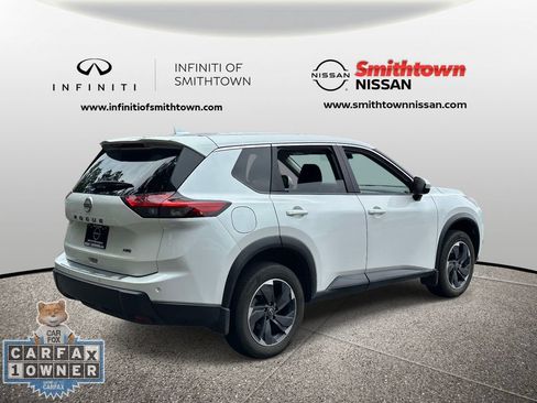 Used 2025 Nissan Rogue SV AWD/4WD image 8