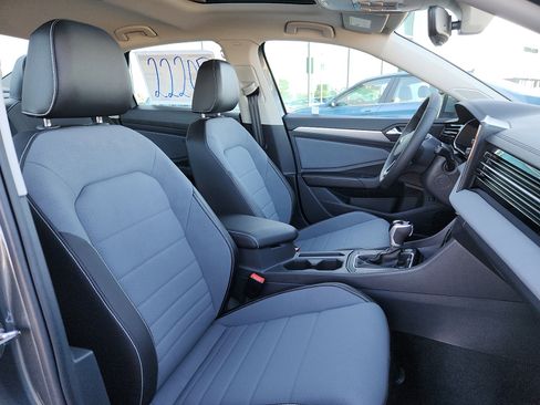 New 2026 Volkswagen Jetta SE image 15