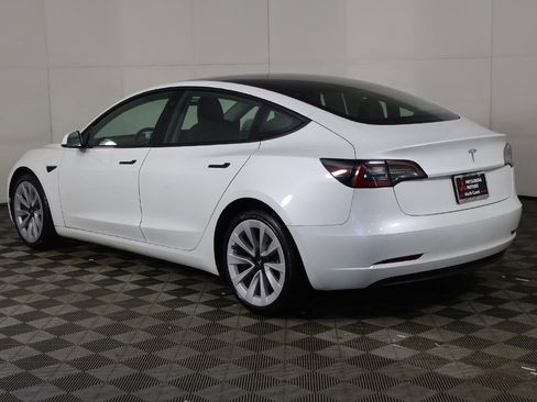 Used 2023 Tesla Model 3 Standard Range image 10