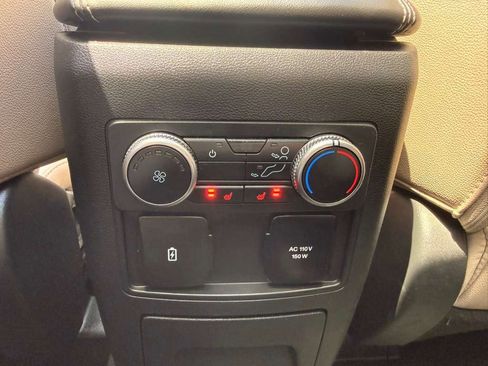 Used 2022 Ford Explorer Limited w/ Equipment Group 301A AWD/4WD image 39