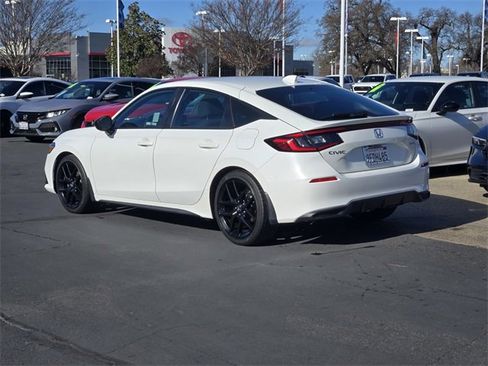 Used 2023 Honda Civic Sport image 6
