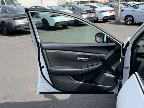 Used 2024 Nissan Sentra SV FWD image 14