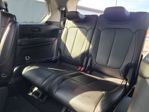 Used 2023 Jeep Grand Cherokee L Limited AWD/4WD image 25