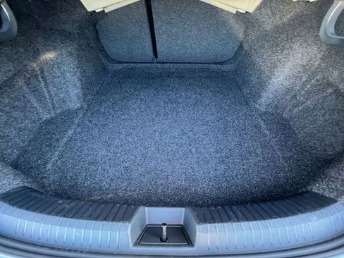 Used 2025 Volkswagen Jetta SE image 31