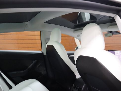 Used 2022 Tesla Model 3 image 58