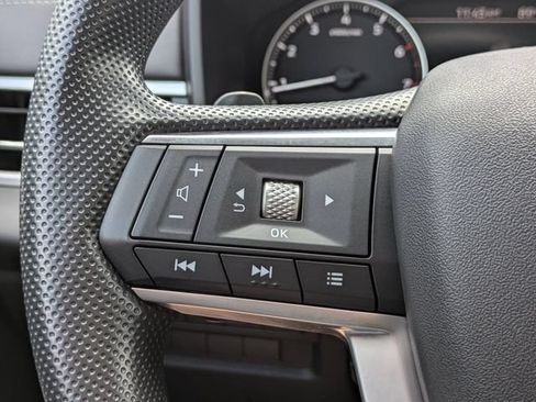 Used 2025 Mitsubishi Outlander ES FWD image 25