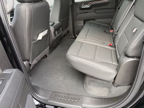 Used 2026 Chevrolet Silverado 1500 LT Trail Boss w/ LT Trail Boss Premium Package AWD/4WD image 18