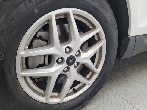 Used 2024 Ford Edge SEL image 31