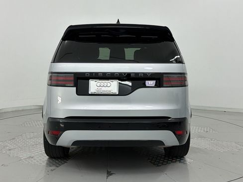 Used 2024 Land Rover Discovery Dynamic SE AWD/4WD image 10