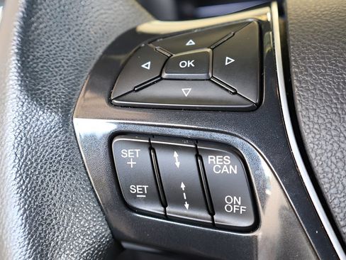 Used 2019 Ford Explorer Limited w/ Ford Safe & Smart Package FWD image 23