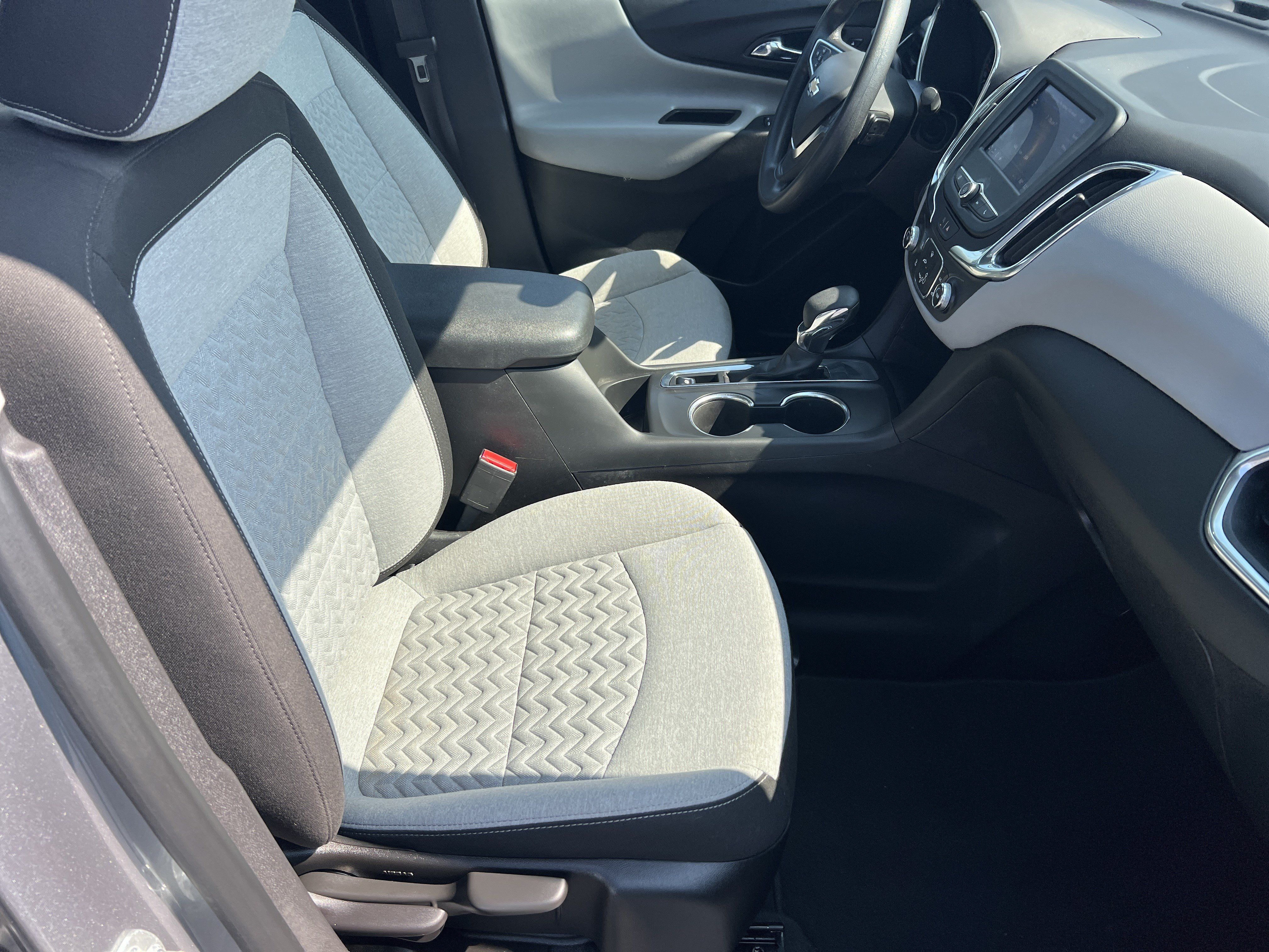 Used 2023 Chevrolet Equinox LS FWD image 13
