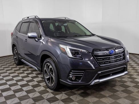Used 2022 Subaru Forester Touring image 13