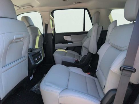 New 2026 Ford Expedition Active RWD image 23