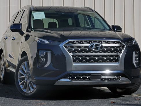 Used 2020 Hyundai Palisade Limited FWD image 2