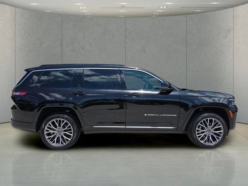 New 2026 Jeep Grand Cherokee L Summit AWD/4WD image 3