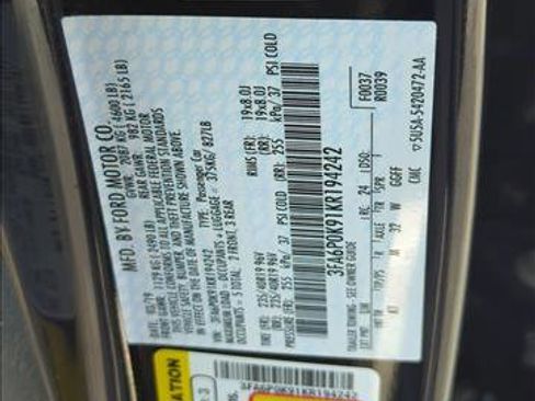 Used 2019 Ford Fusion Titanium FWD image 28