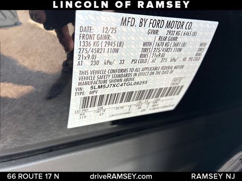 Used 2026 Lincoln Aviator Reserve AWD/4WD image 32
