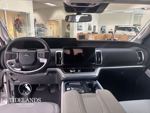 New 2025 Ford Expedition Platinum w/ Platinum Ultimate Package image 15