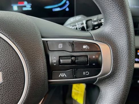 Used 2023 Kia Sportage LX AWD/4WD image 30
