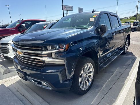 Used 2020 Chevrolet Silverado 1500 High Country w/ Technology Package AWD/4WD image 1