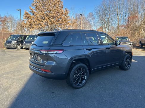 New 2025 Jeep Grand Cherokee Limited w/ Trailer Tow Package image 3